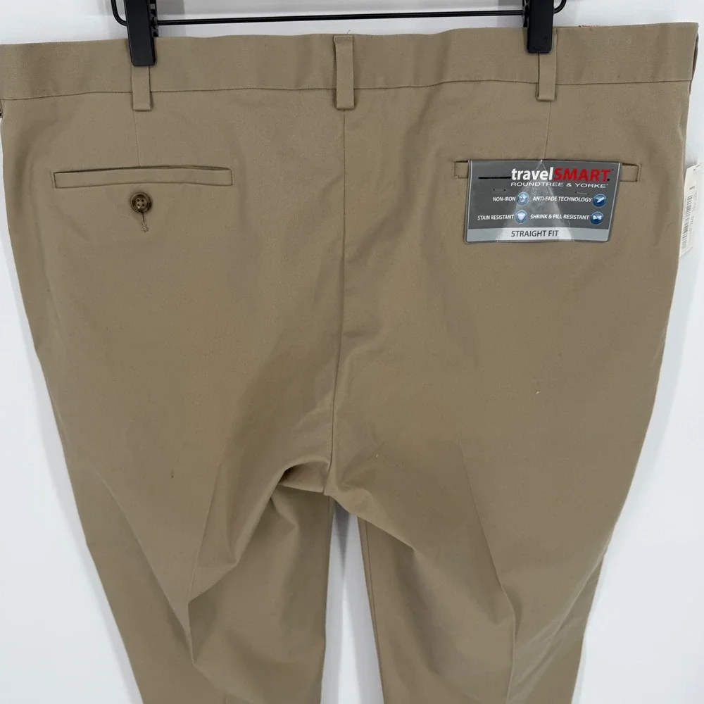 Roundtree & Yorke TravelSmart Mens 40x32 Khaki Straight Fit Flat Front Pants NEW